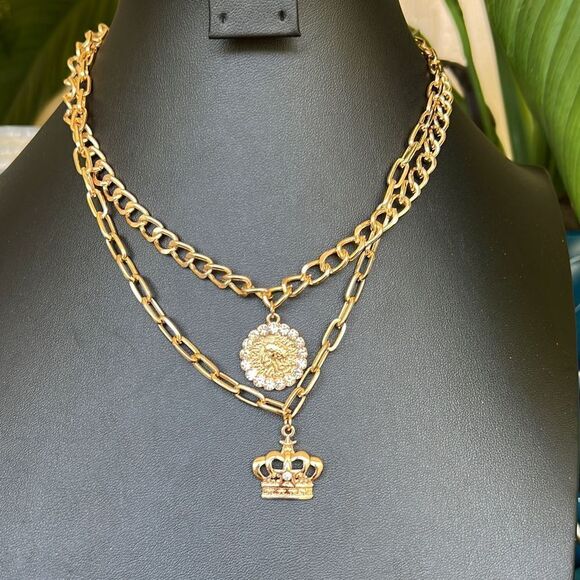 Laura Ashley Earrings   $16 or bundle 3 for $25. - Picture 3 of 5